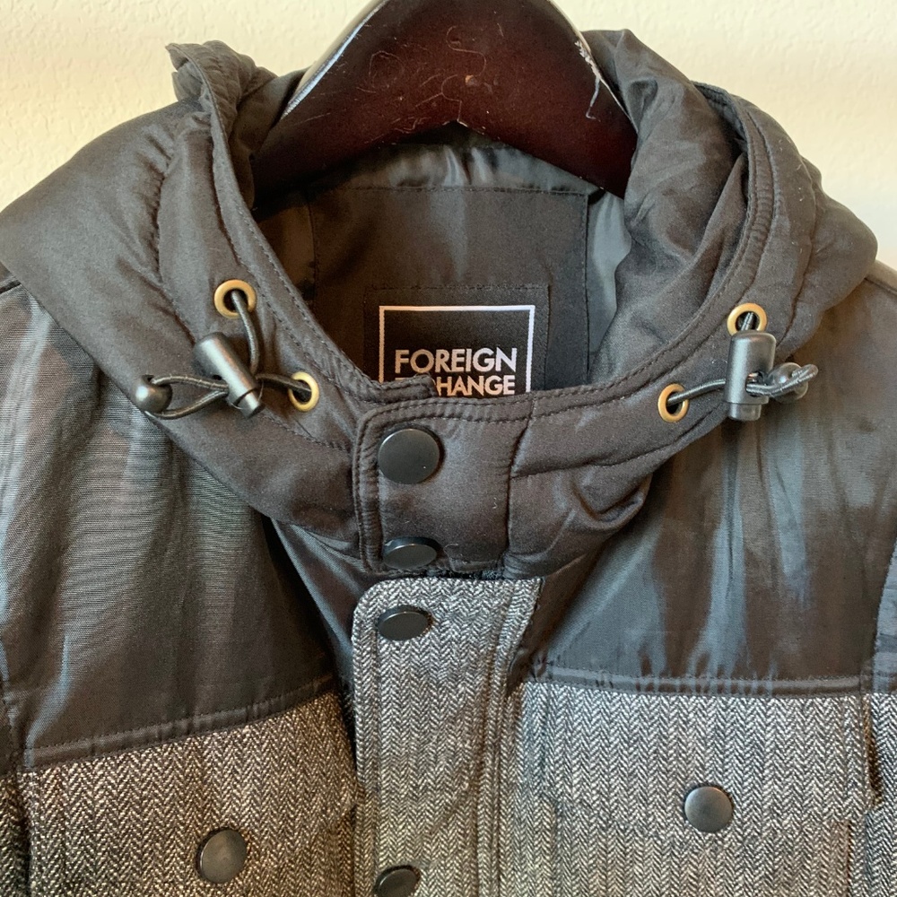 Foreign Exchange Vest Hoodie - Picture 3 of 4